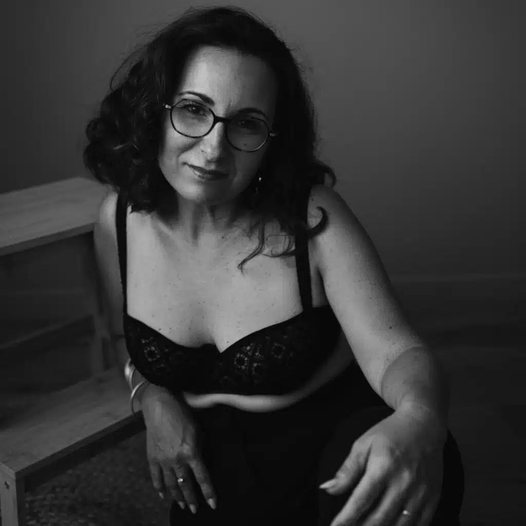 portrait de femme à Toulouse séance photo self-love en studio